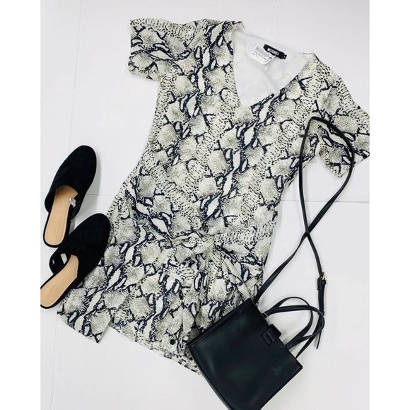 Misguided Black and White Snakeprint Mini Dress Size 8 - Picture 1 of 9